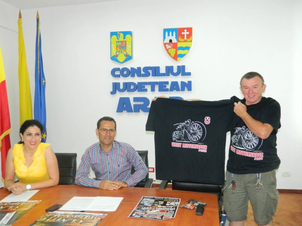 MOTOROCK LA PECICA SI PARADA CLATITELOR LA MONEASA, PROPUNEREA CENTRULUI CULTURAL JUDETEAN PENTRU ARADENI