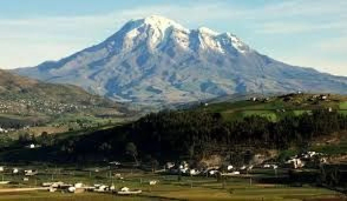 MUNTELE CHIMBORAZO, ADEVĂRATUL ”CEL MAI ÎNALT MUNTE DIN LUME”?