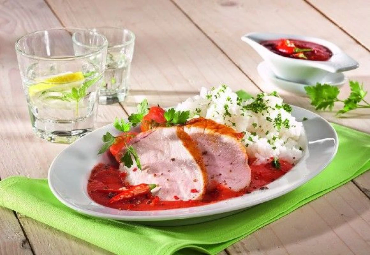 MUSCHI DE VITEL CU SOS PICANT