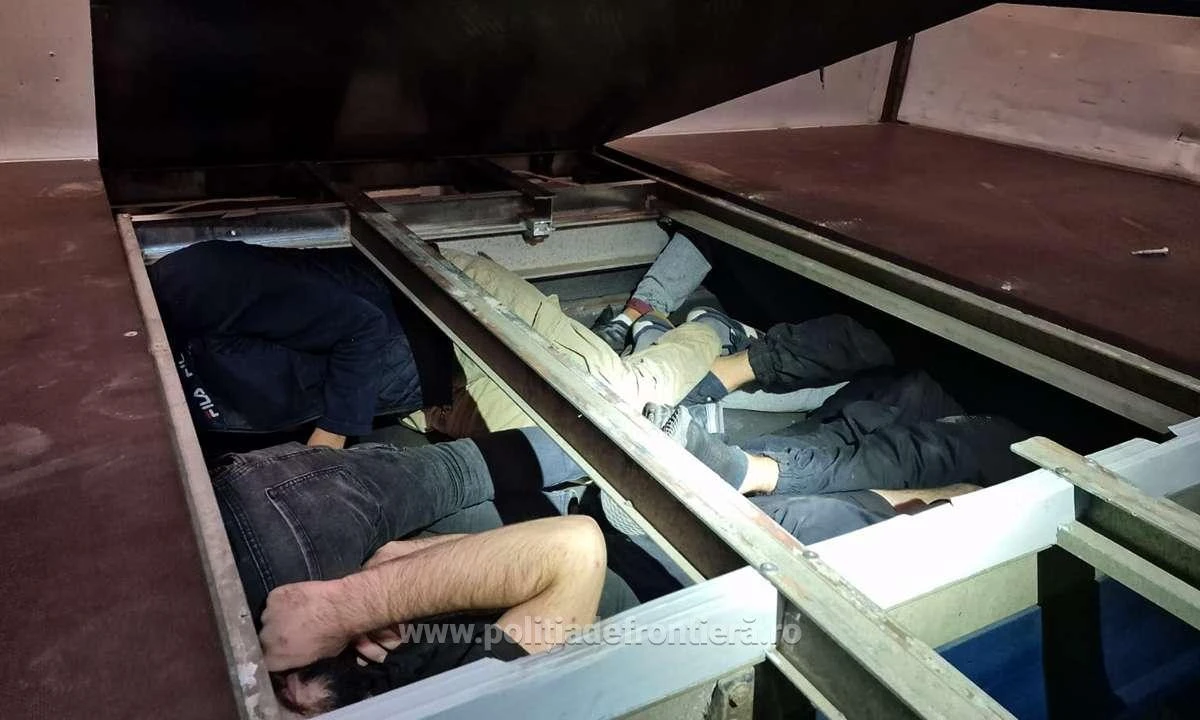 Nădlac II: migranți ascunși în podeaua unei autoutilitare