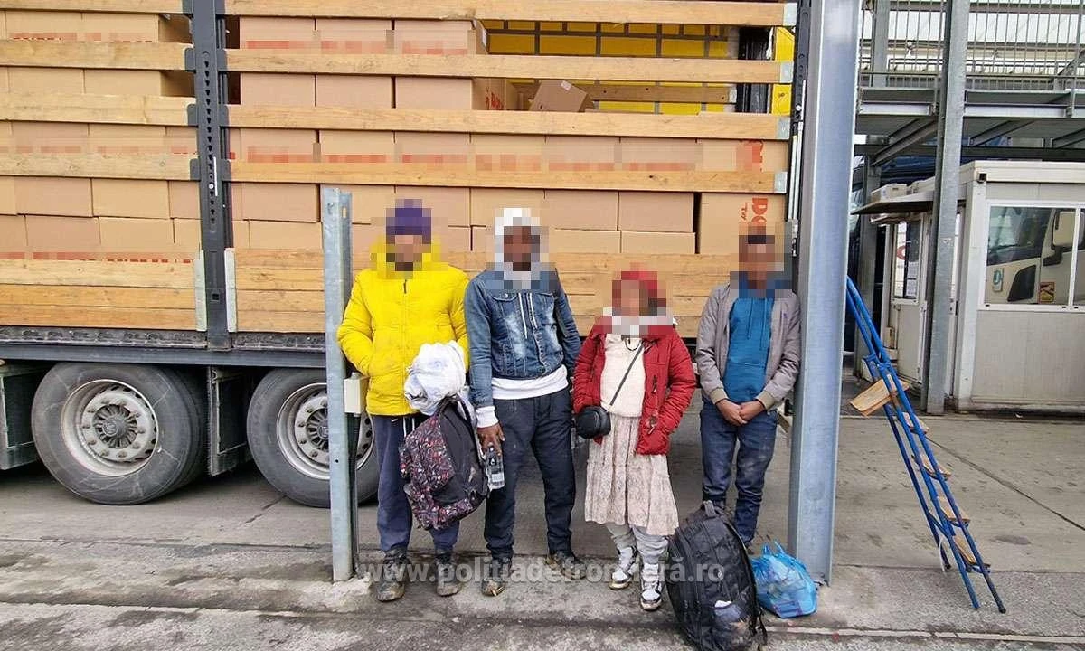 Nădlac II: Patru cetățeni străini au fost găsiți într-un TIR cu jucării