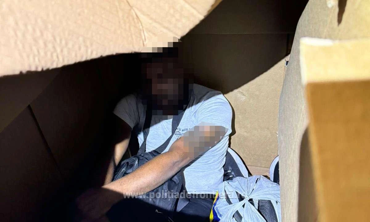 Nădlac II: Șapte cetățeni din Sri Lanka, găsiți în cutii de carton, într-o autoutilitară