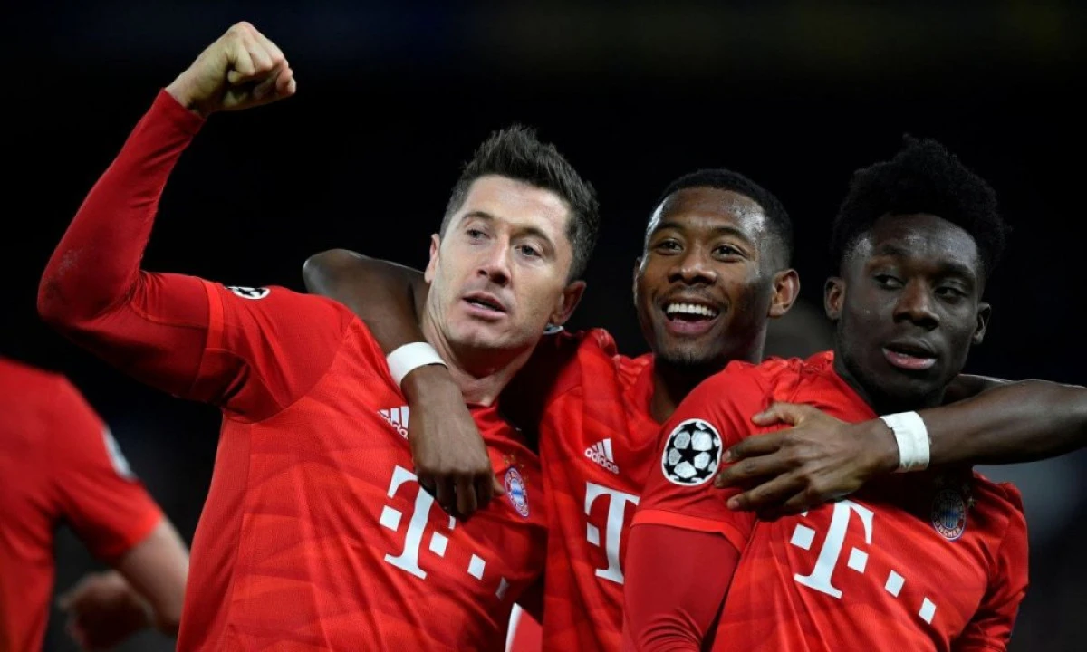 Napoli a ţinut-o în şah pe Barca, Bayern este ca şi calificată