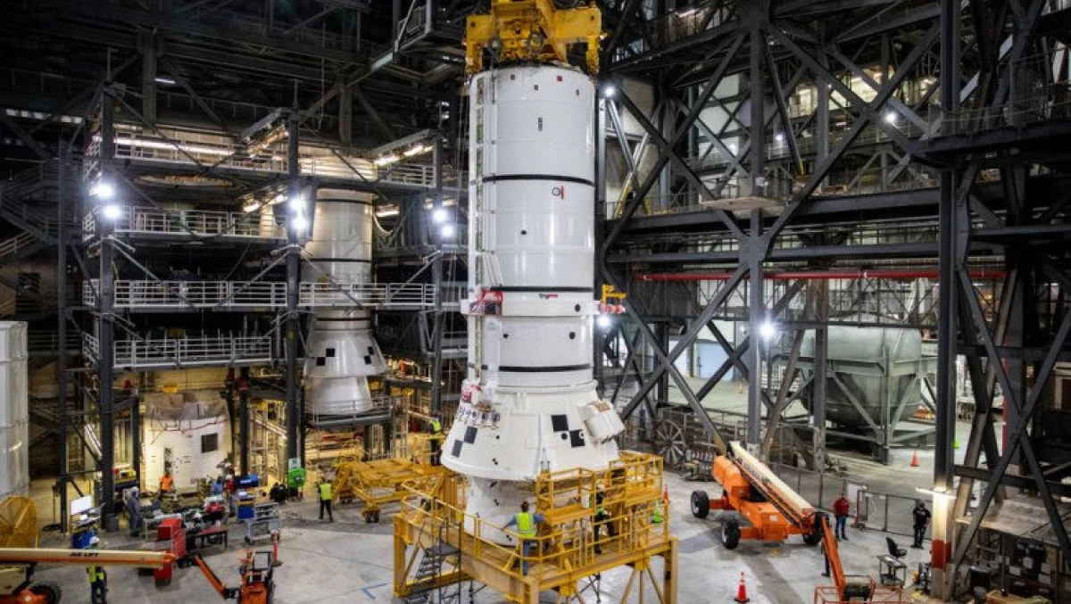 NASA a început asamblarea „megarachetei” care va duce oameni pe Lună