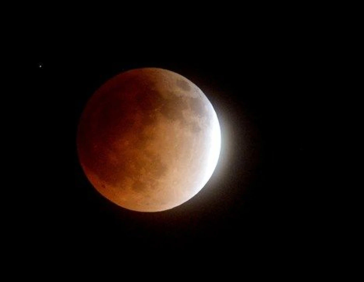 NASA IZOLEAZA SASE PERSOANE TIMP DE UN AN. CARE ESTE SCOPUL EXPERIMENTULUI