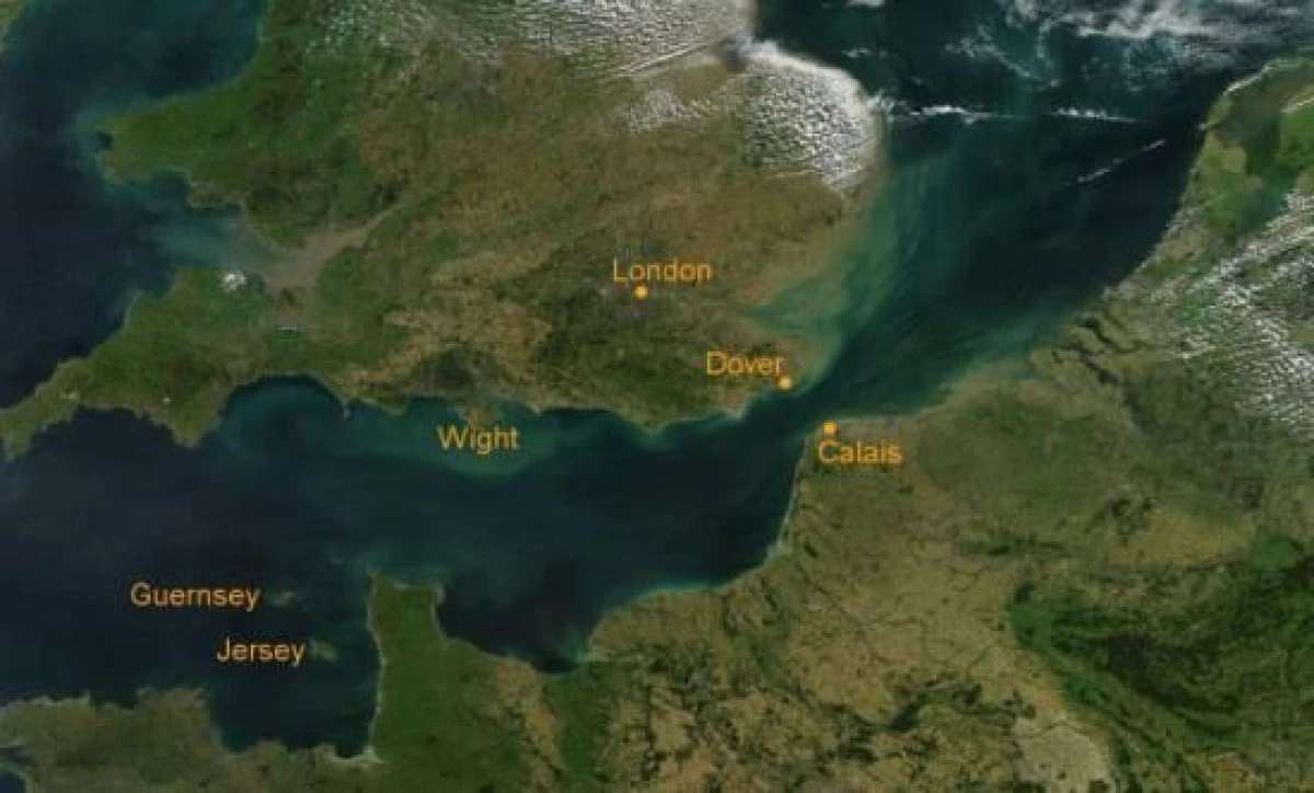 NAVE DE RAZBOI ALE RUSIEI, IN CANALUL MANECII. AUTORITATILE BRITANICE SUNT IN ALERTA