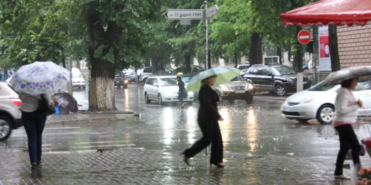 Ne așteaptă două zile ploioase. Prognoza pentru joi și vineri