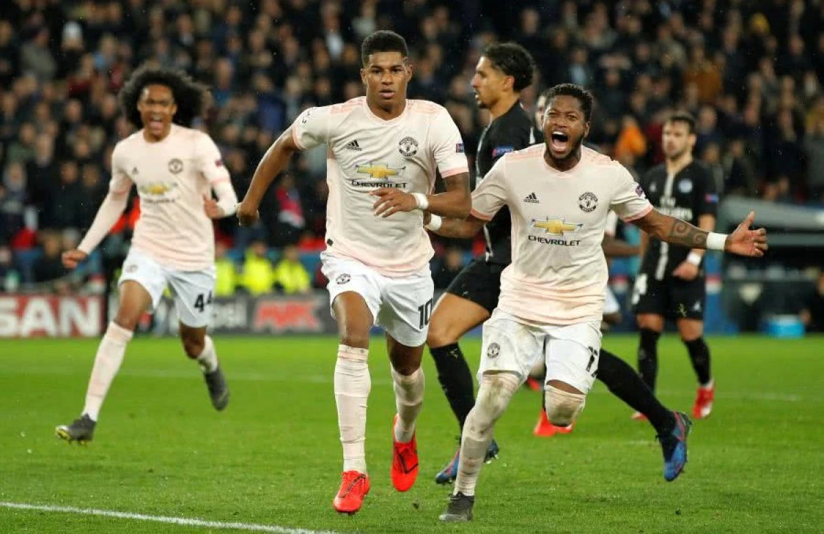 Nebunie în Champions League! United o elimină pe PSG
