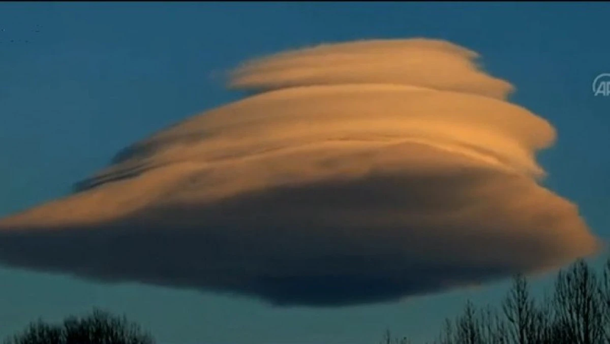 Nor lenticular, filmat în Turcia. Imaginile dau impresia unui film SF