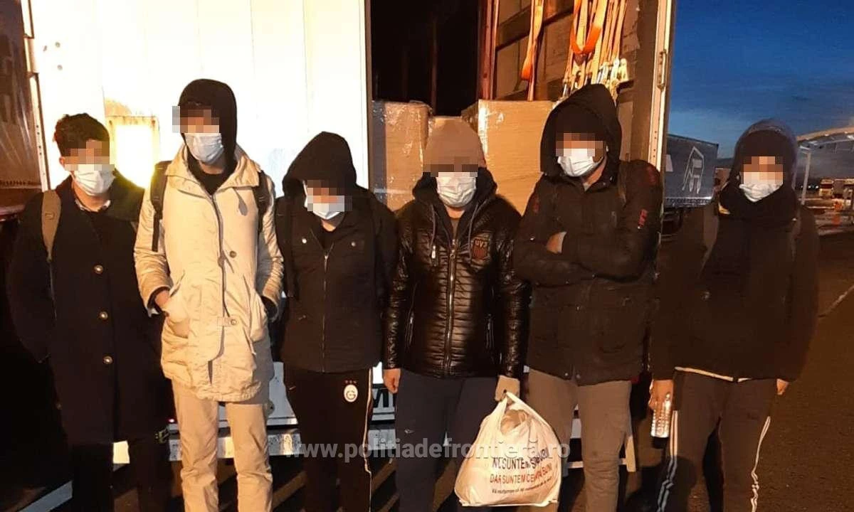 Nouă cetăţeni din Turcia, Algeria şi Afganistan, depistați la Nădlac