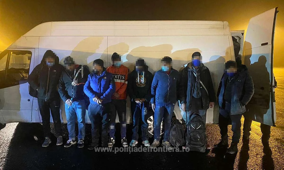 Nouă cetăţeni străini, depistaţi de poliţiştii de frontieră arădeni în timp ce încercau să treacă ilegal în Ungaria