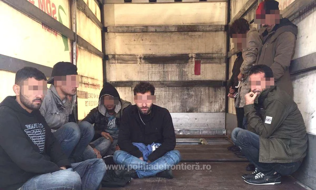 Nouă irakieni, ascunși într-o autoutilitară, prinși la frontiera Nădlac