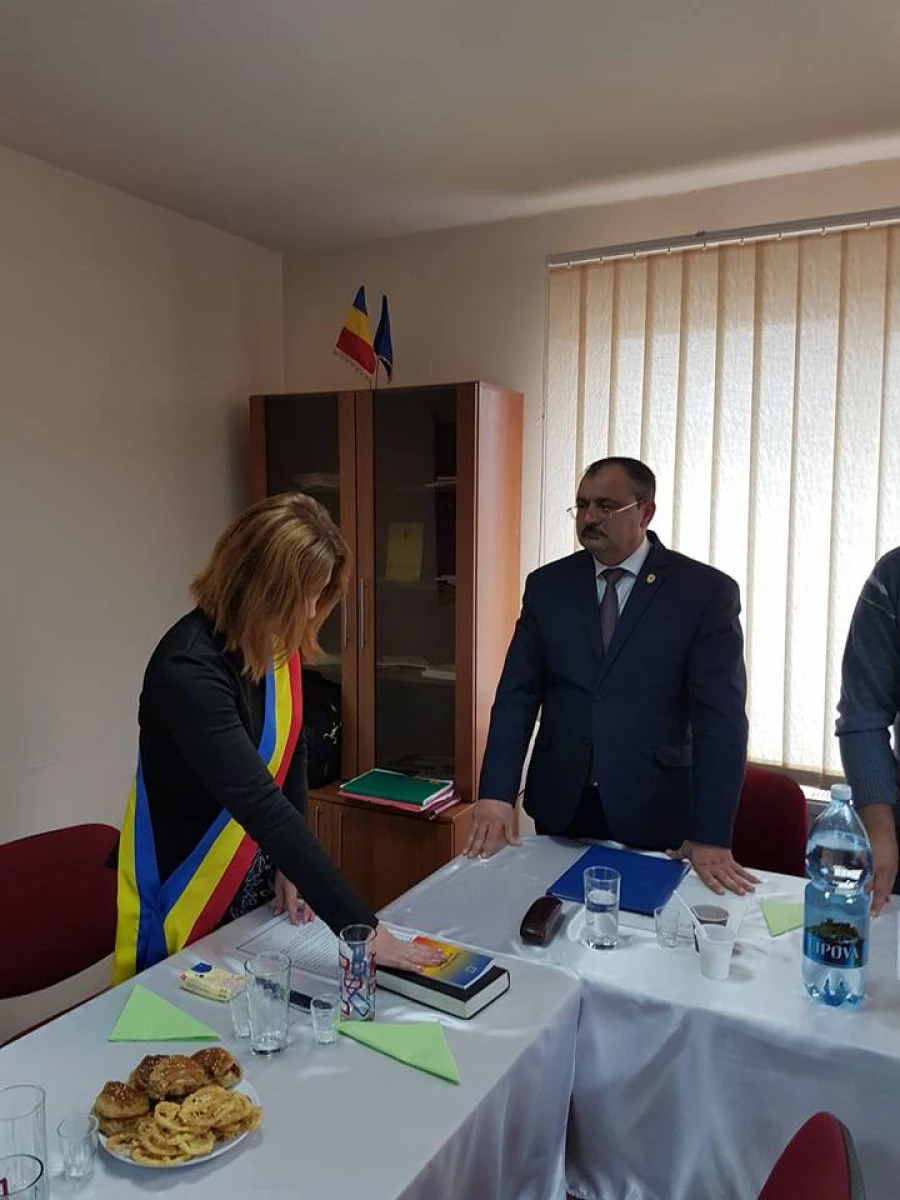 Noua primăriţă a Bocsigului a fost instalată în funcţie