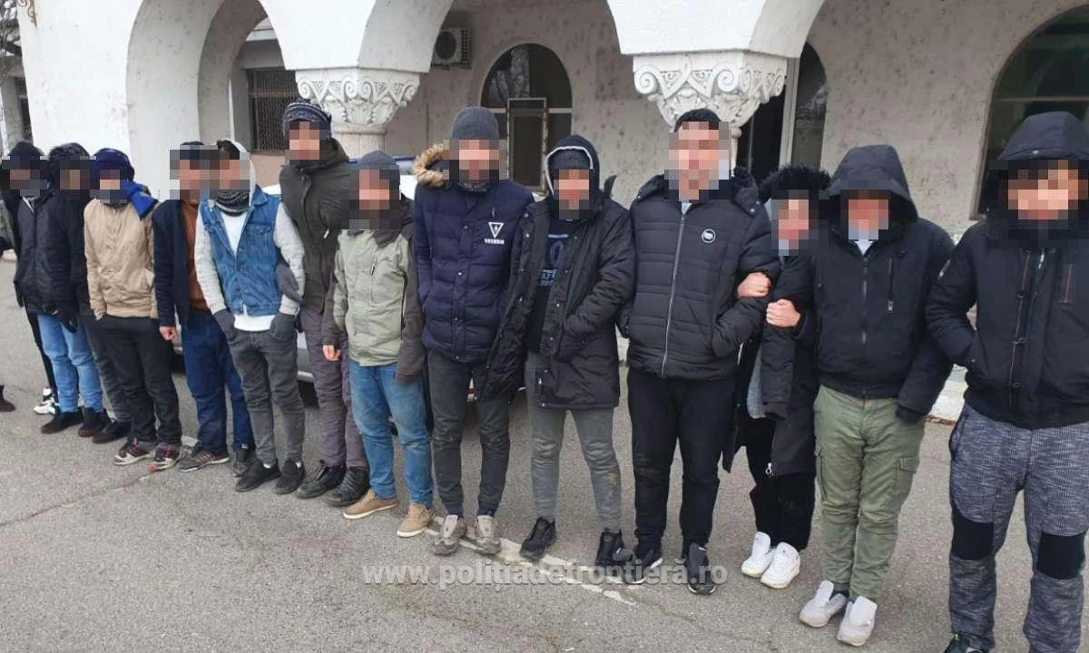 Nouăsprezece cetăţeni străini, depistaţi la Borș și Curtici când încercau să treacă ilegal frontiera în Ungaria
