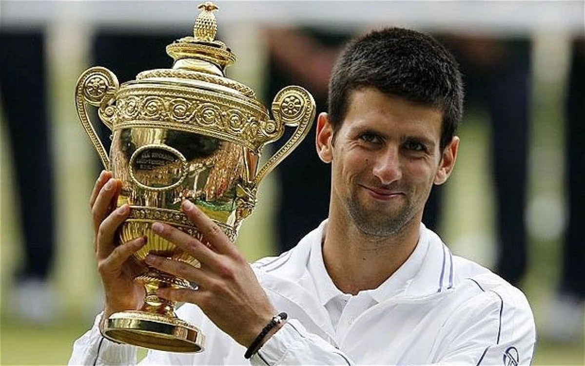 NOVAK DJOKOVIC S-A IMPUS LA WIMBLEDON SI REDEVINE NUMARUL 1 MONDIAL