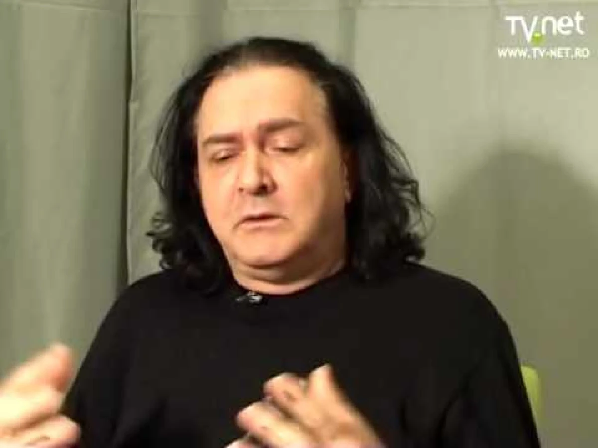 „Nu se poate ca educația, cultura să încapă pe mâna unor animale care trăiesc numai ca să-și facă necesitățile biologice" - Alexandru Mânzat, celebrul cântăreț clujean