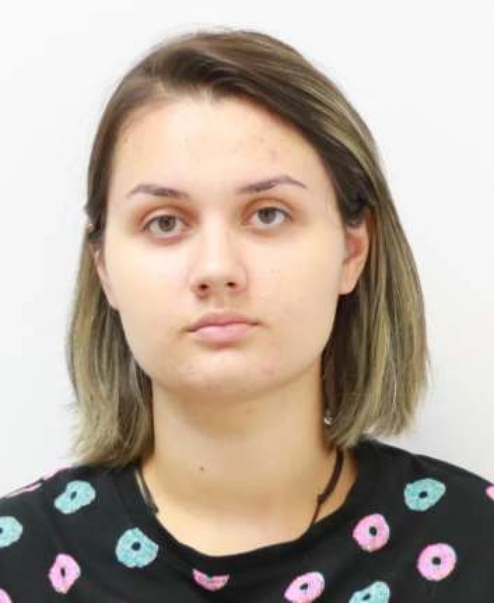 O arădeancă de 18 ani a dispărut de acasă. Dacă o vedeți, sunați la 112!