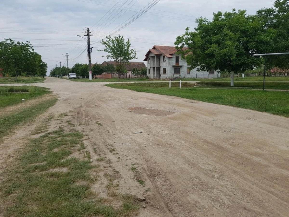 O comună arădeană fără rețea de apă va avea ...fântână arteziană