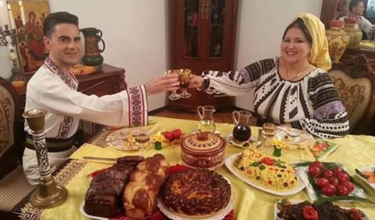 O CUNOSCUTA INTERPRETA DE MUZICA POPULARA ISI MICSOREAZA STOMACUL