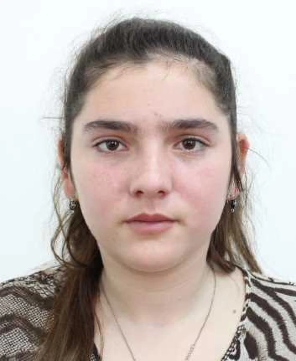 O fată de 15 ani, din Macea, a dispărut de la domiciliu și este de negăsit