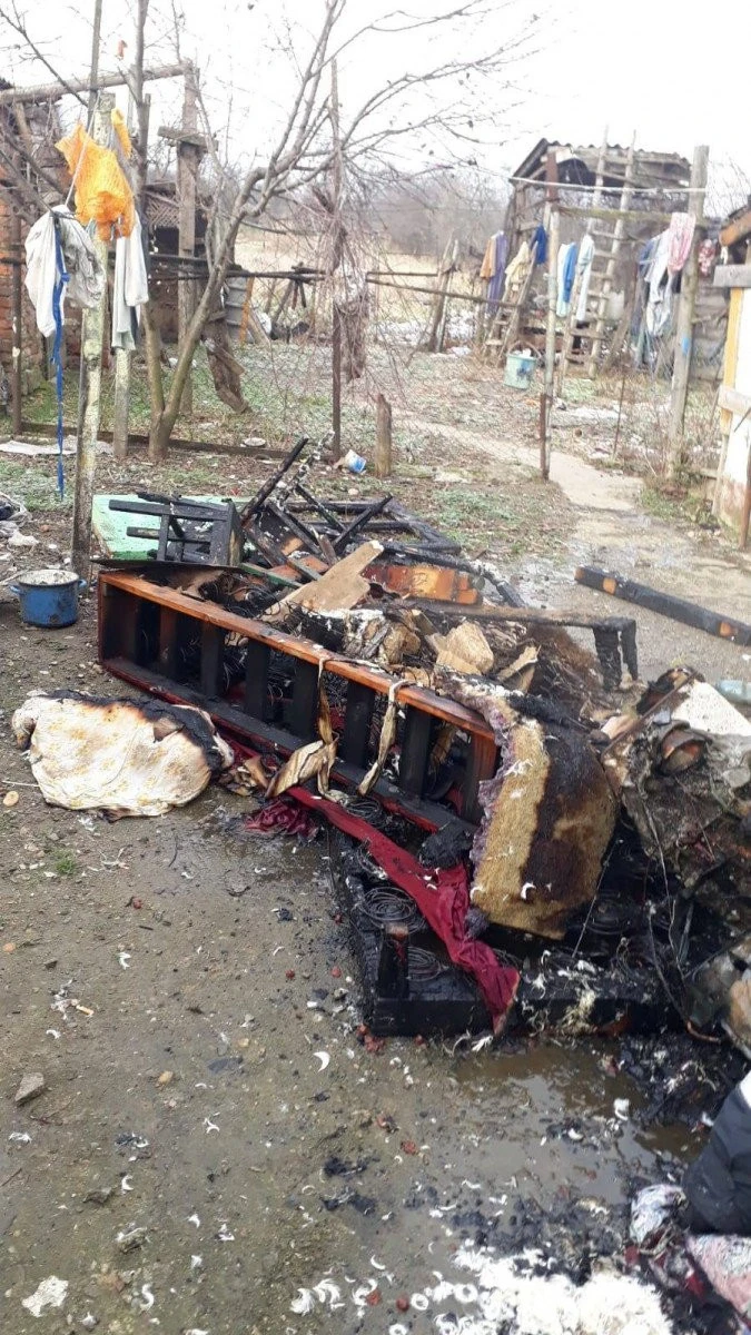 O femeie de 90 de ani din Păuliș și-a pierdut viața într-un incendiu