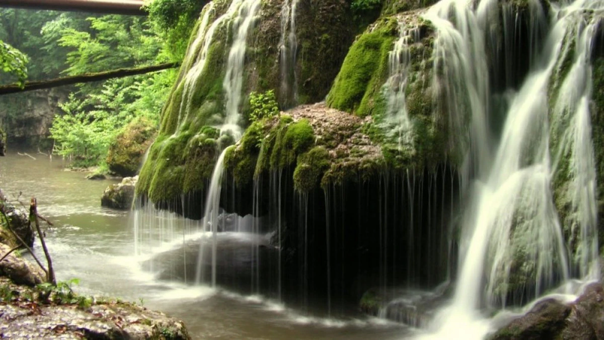 O FEMEIE DIN ARAD A FOST JEFUITĂ LA CASCADA BIGĂR