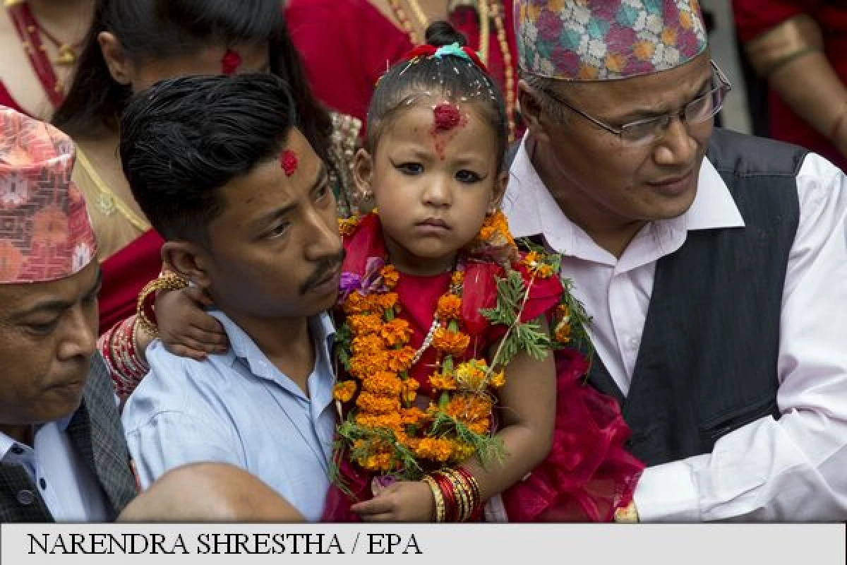 O fetiță de trei ani, desemnată noua "zeiță vie" din Kathmandu