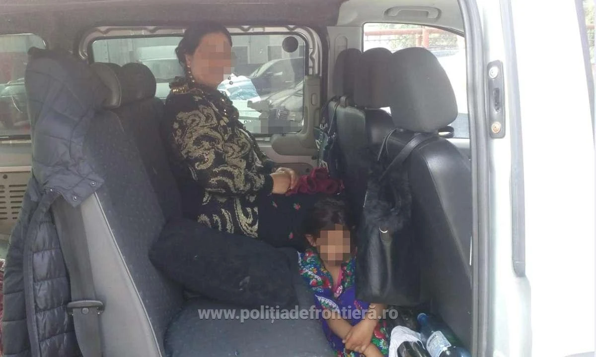 O mamă și-a ascuns fetița sub fustă, încercând să o treacă ilegal frontiera