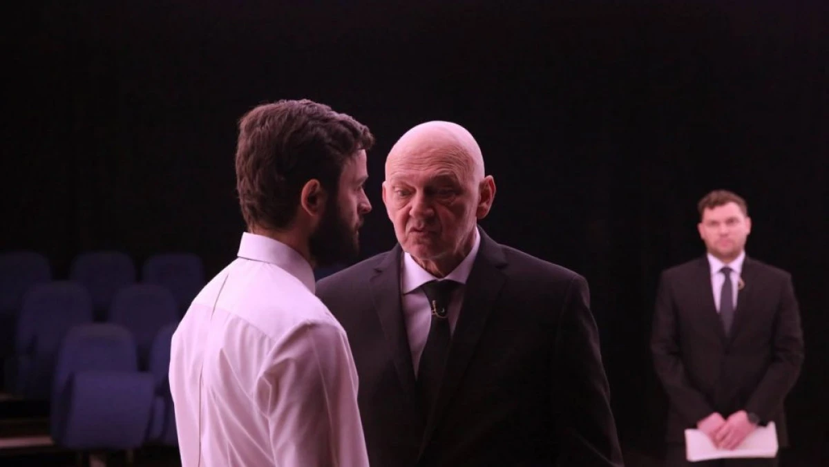 O nouă reprezentație a spectacolului ”Bull”, la teatrul arădean
