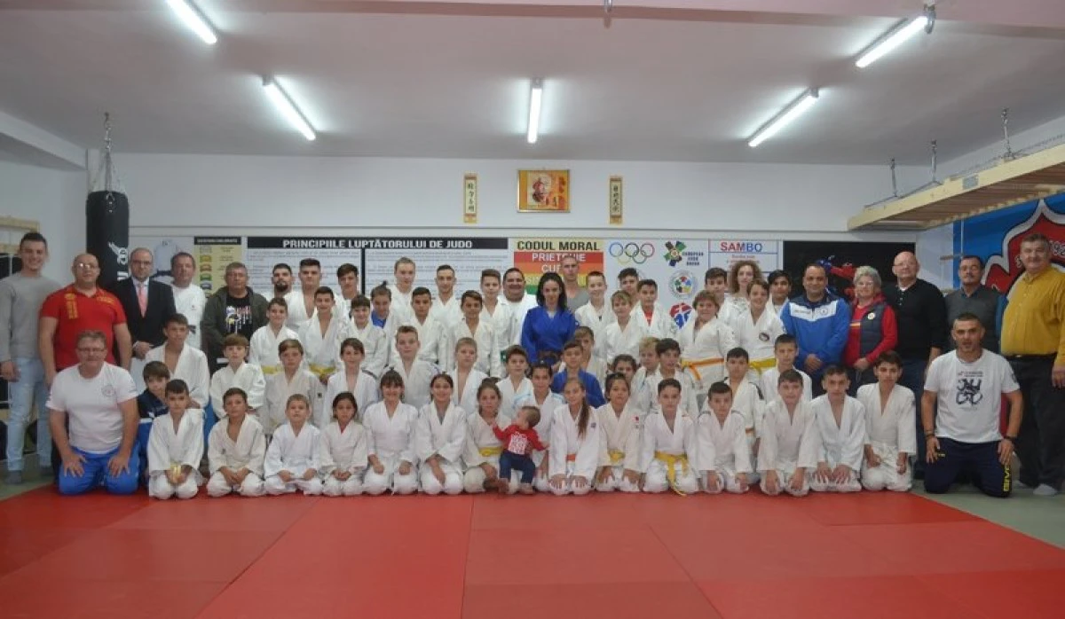 O nouă sală de judo în Arad, la bazinul „Delfinul”