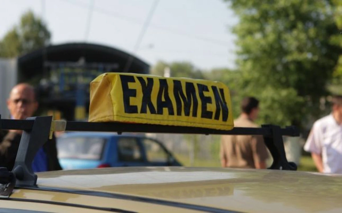 O persoană din Arad a picat de 59 de ori examenul pentru permisul de conducere