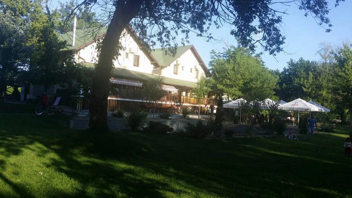 O petrecere în Parcul Lunca Mureșului s-a terminat cu o amendă de la Poliția Locală