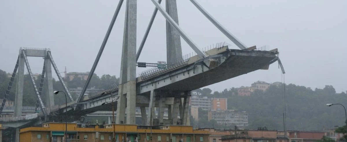 O porţiune de autostradă s-a prăbuşit lângă oraşul Genova