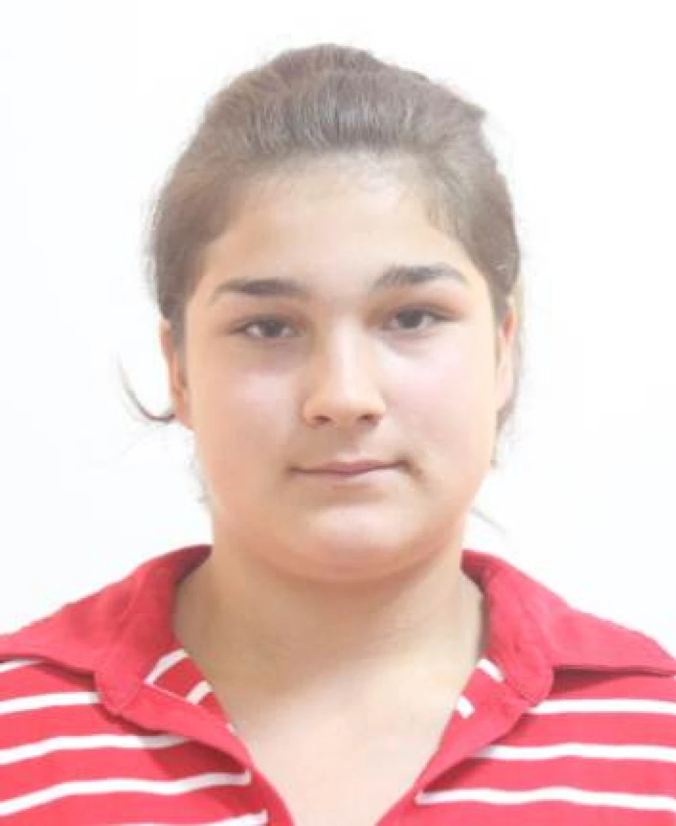 O tânără de 15 ani a dispărut de două săptămâni! Dacă o vedeți, sunați urgent la 112!