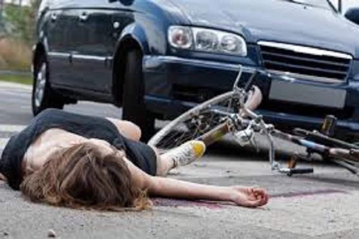 O tânără din Sântana, identificată de polițiști după părăsirea locului accidentului