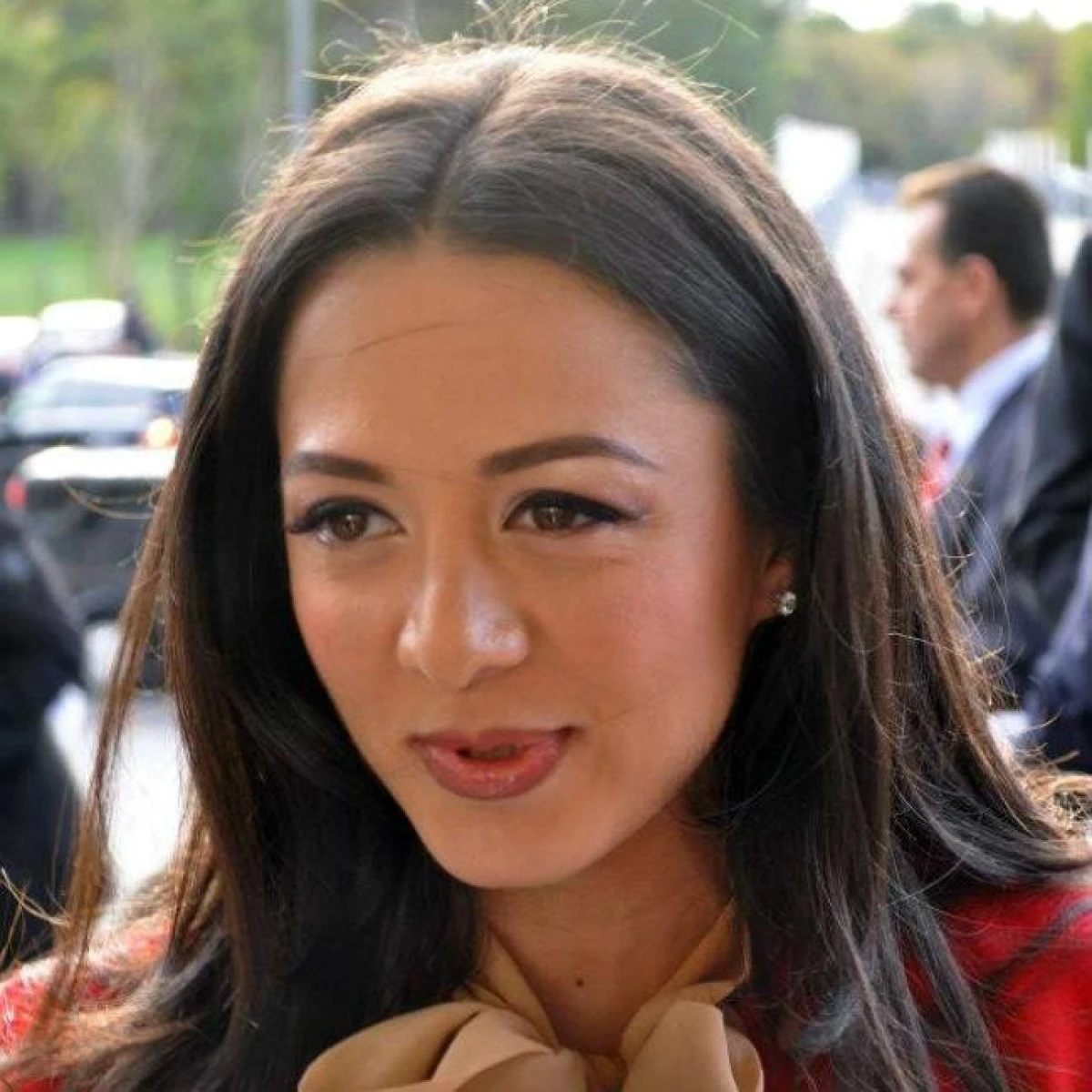 OANA MIZIL VREA ȘI UN BAIEȚEL