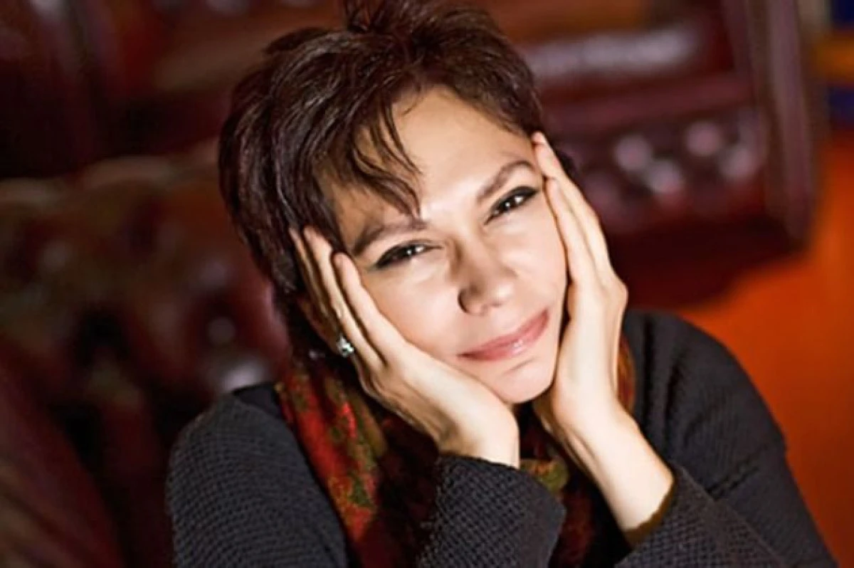 OANA PELLEA-LECŢIA DE VIAŢĂ PRIMITĂ DE LA MAMA EI