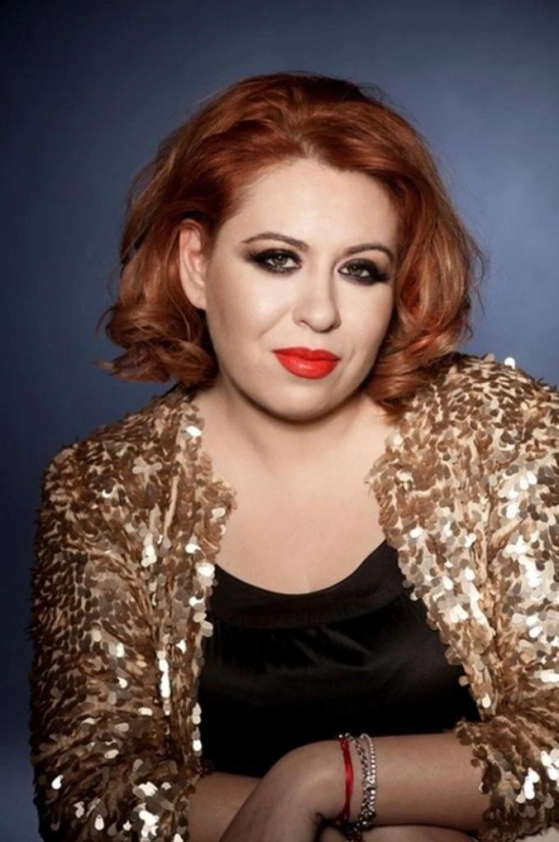 OANA ROMAN A DECIS! SI-A FACUT BAGAJELE, SI-A LUAT FIICA SI A PLECAT!