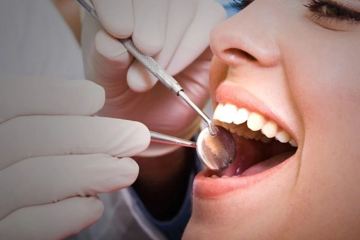 Obișnuiești să ignori infecțiile dentare? Vezi de ce nu ar mai trebui să faci asta!