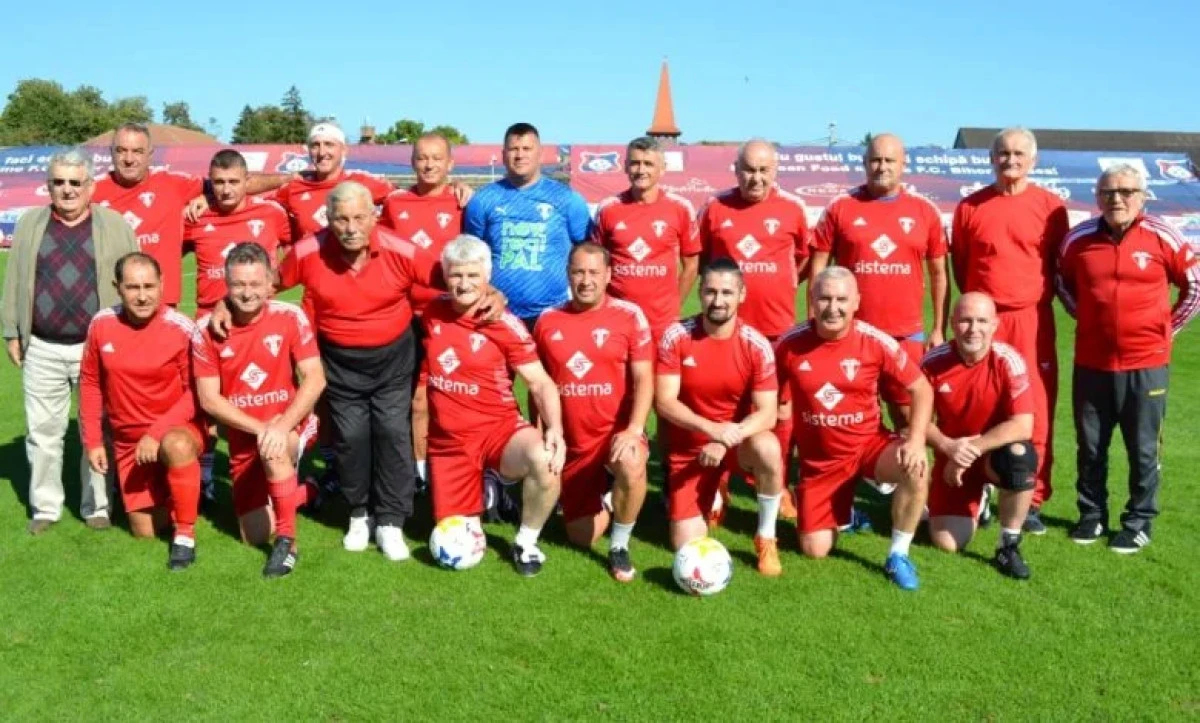 Old Boys UTA a onorat „Memorialul Burescu”, în pregătirea duelului cu gloriile Rapidului