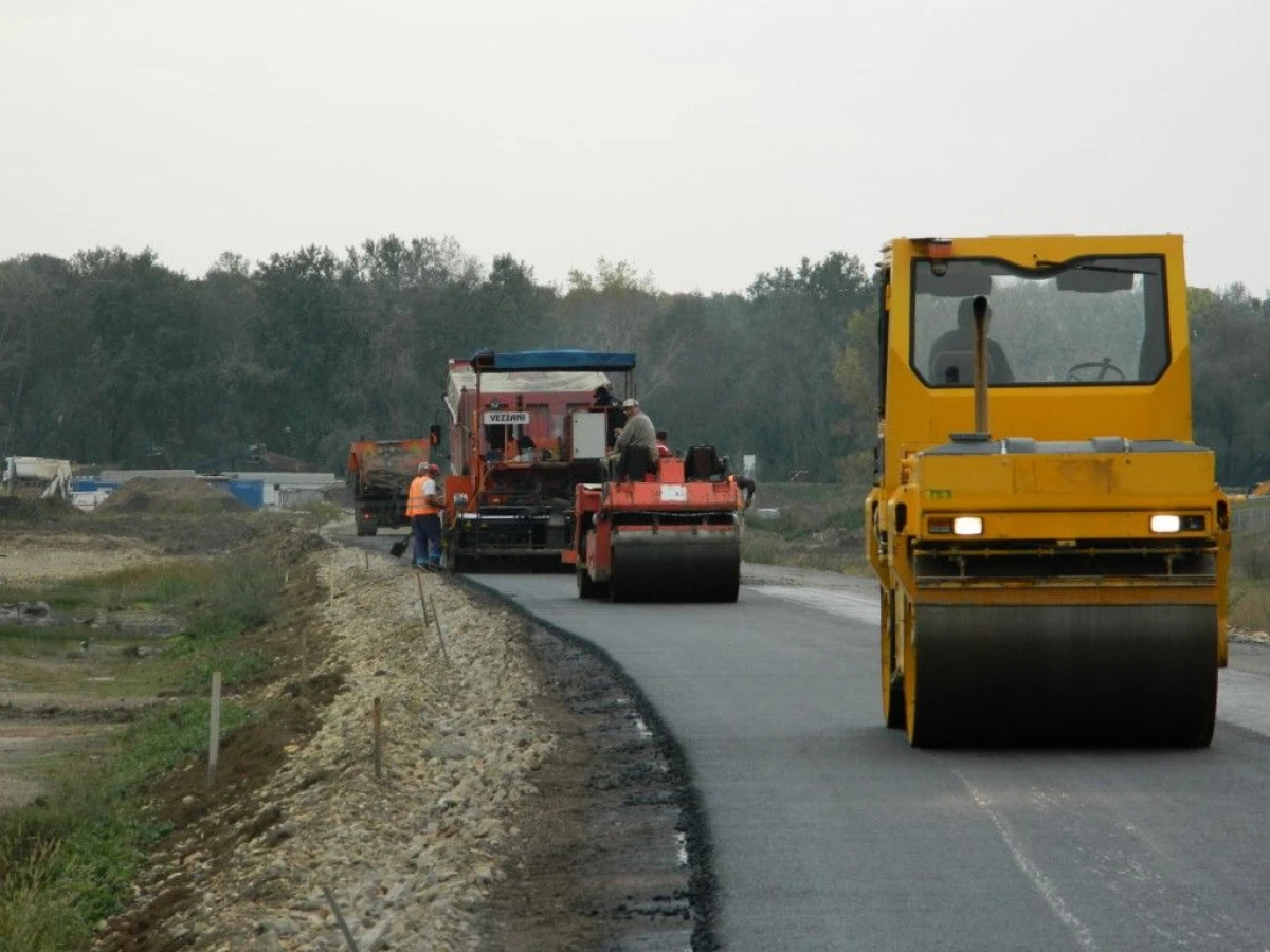 ORASUL PECICA VA AVEA IN CURAND O CENTURA OCOLITOARE