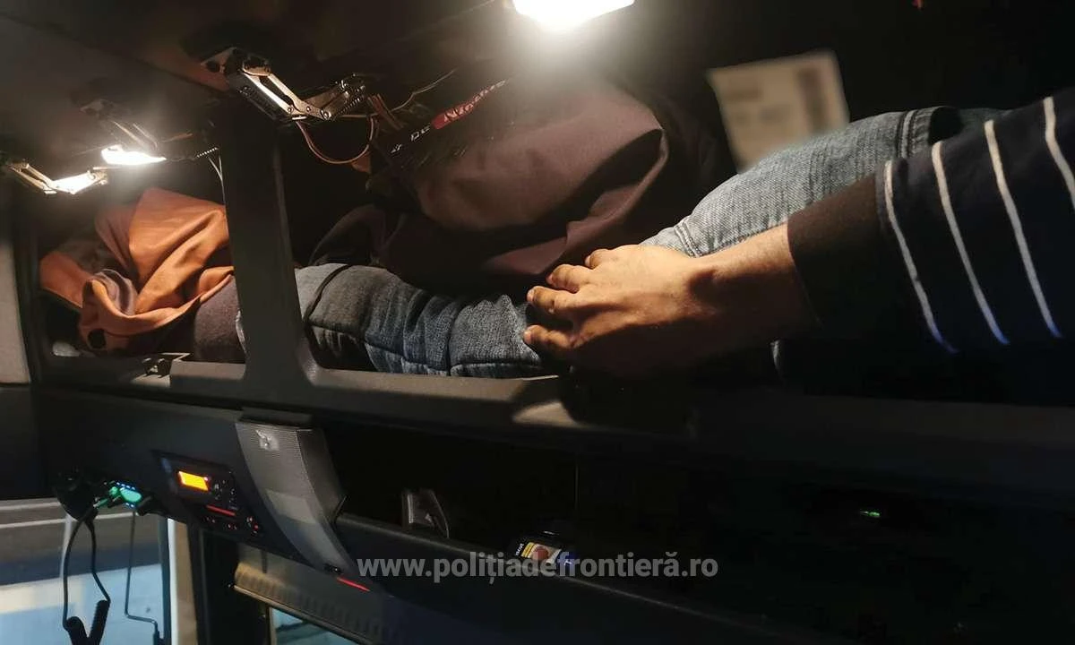 Paisprezece cetățeni străini, depistați în tentativă de trecere ilegală a frontierei