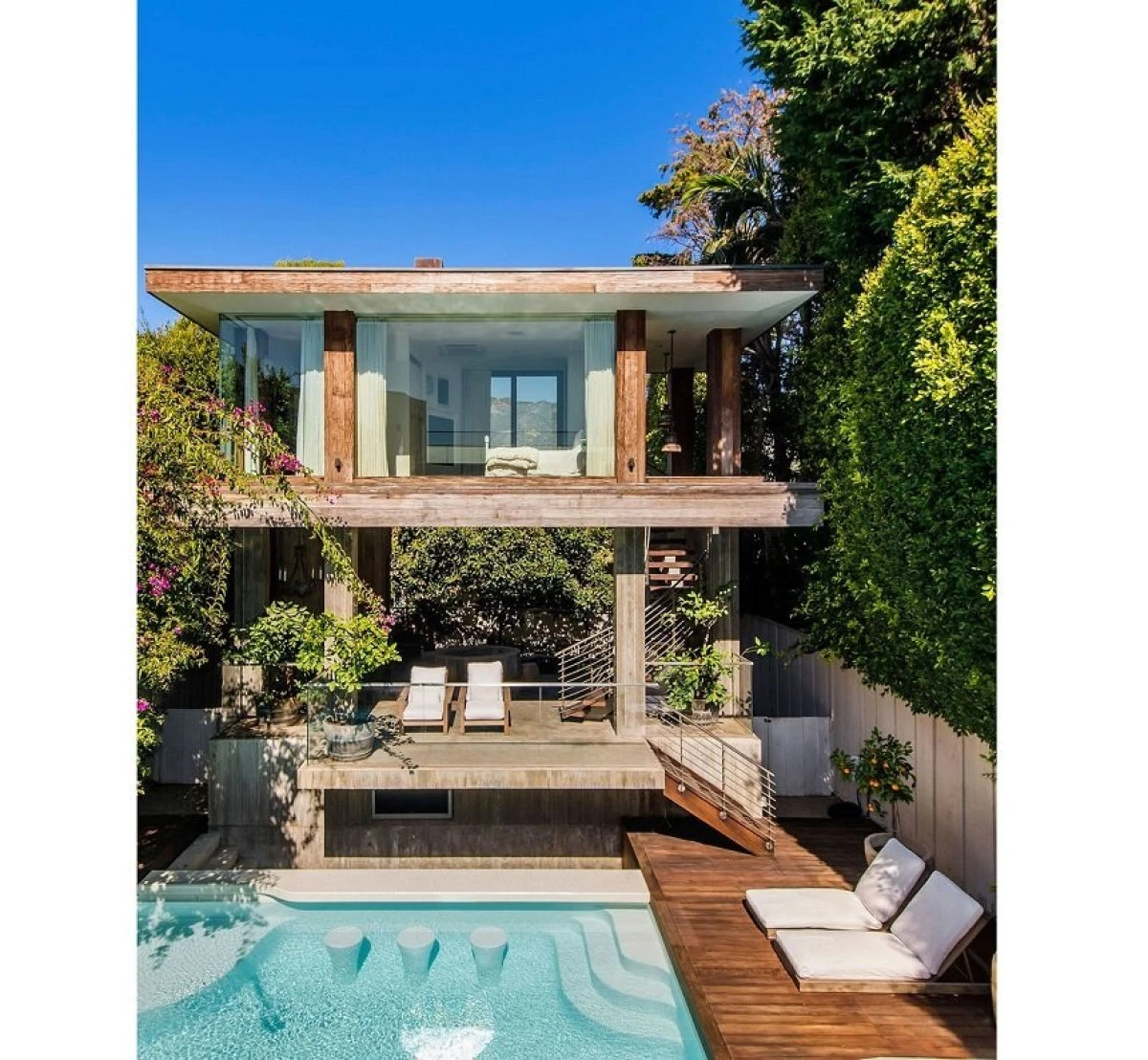 Pamela Anderson vinde pentru 15 milioane de dolari casa din Malibu