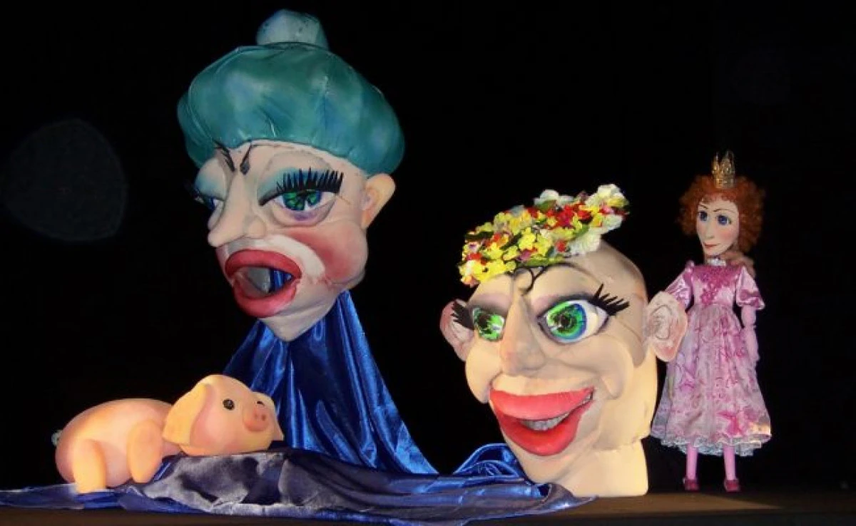 Păpușari arădeni - pe scenele a două festivaluri internaționale