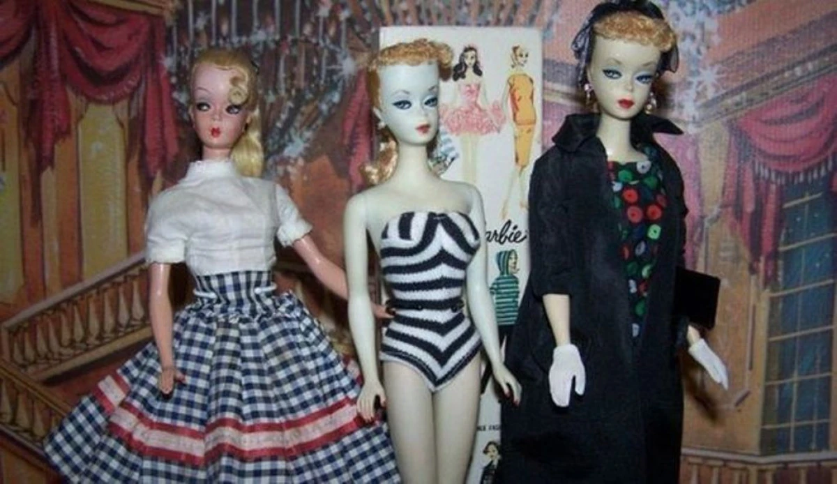 PAPUSILE BARBIE NU AU FOST INITIAL PENTRU COPII. ERAU DESTINATE CLIENTILOR ADULTI DIN GERMANIA