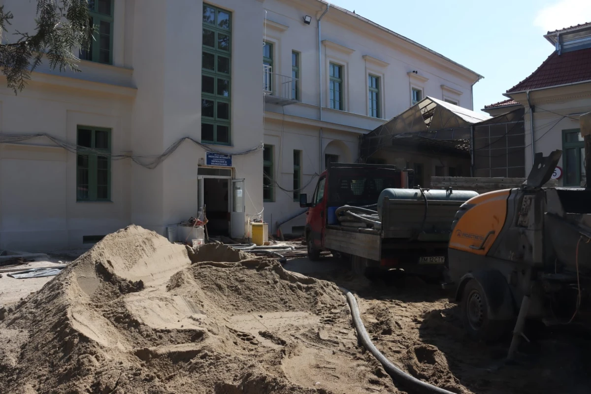 Parcare nouă în incinta Spitalului Municipal Arad, după demolarea a două clădiri degradate