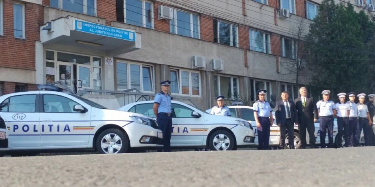 Parcul auto al IPJ Arad s-a înnoit cu 12 autospeciale noi