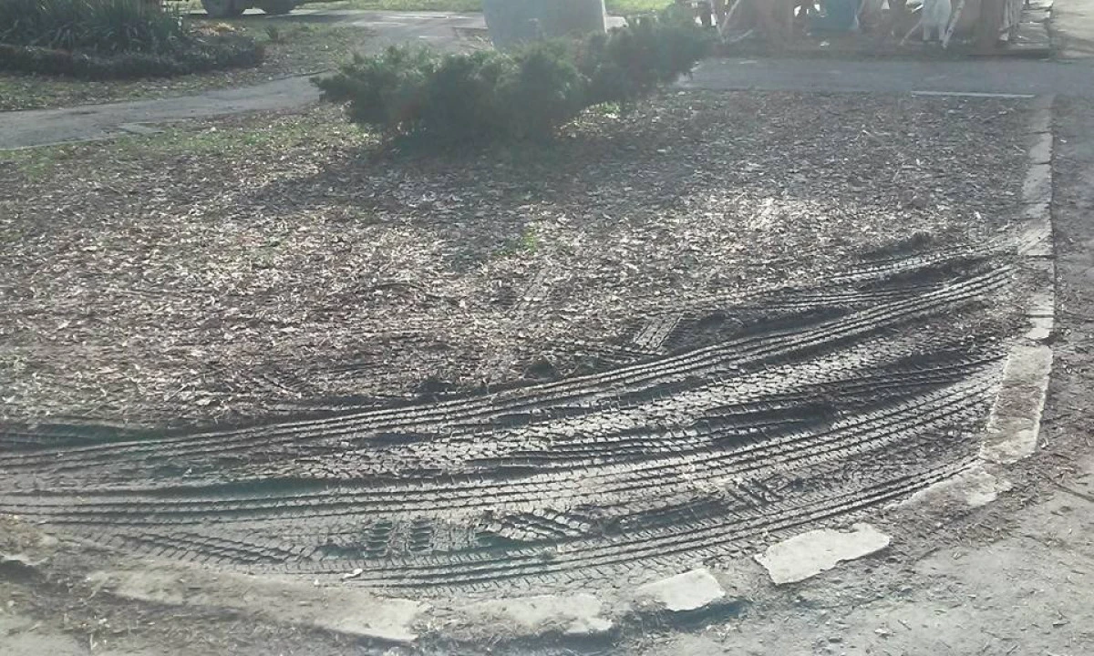 Parcul Eminescu, distrus după Târgul de Iarnă (FOTO)