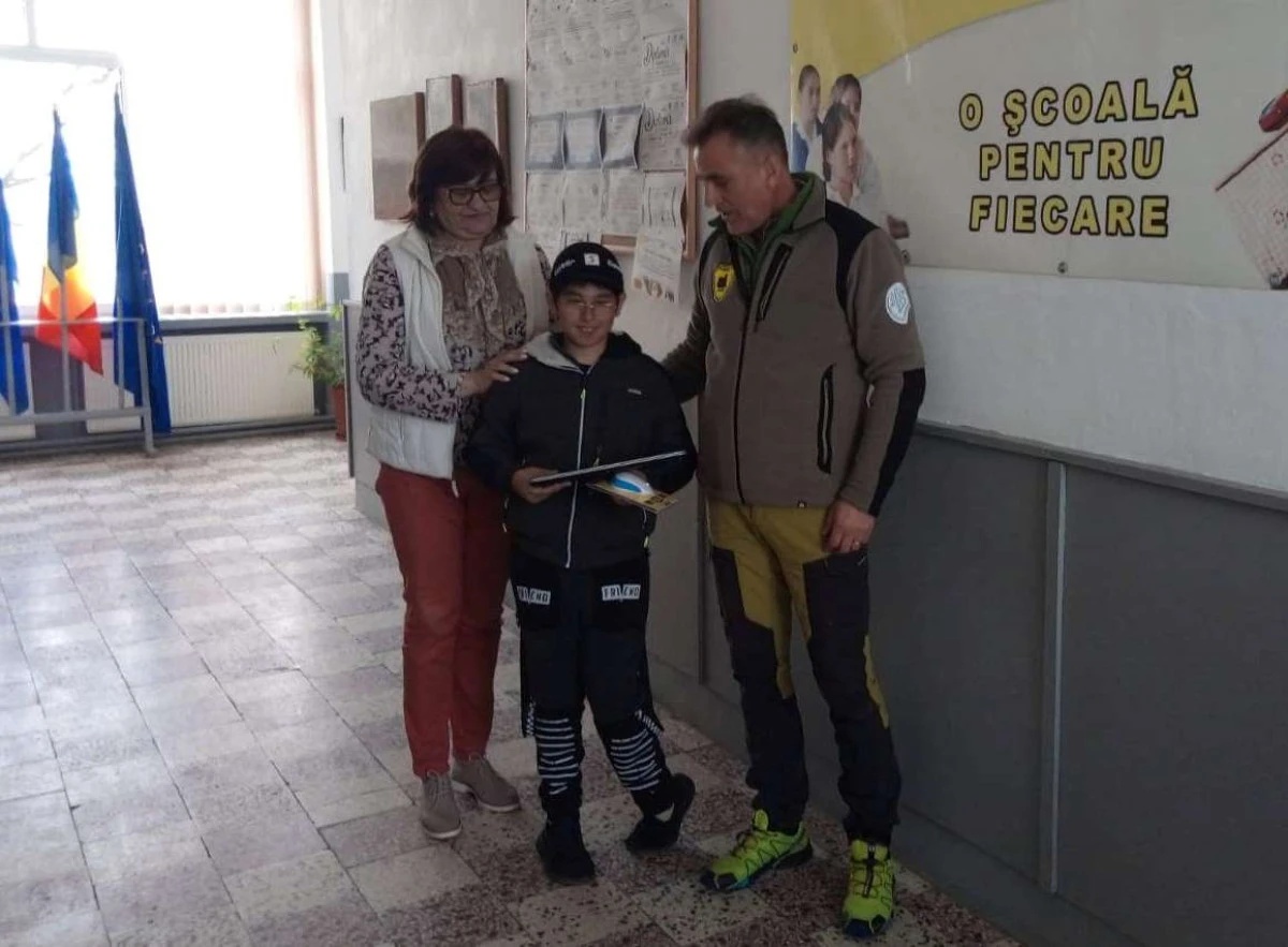 Parcul Natural Lunca Mureșului a donat laptopuri copiilor care locuiesc în perimetrul ariei naturale protejate