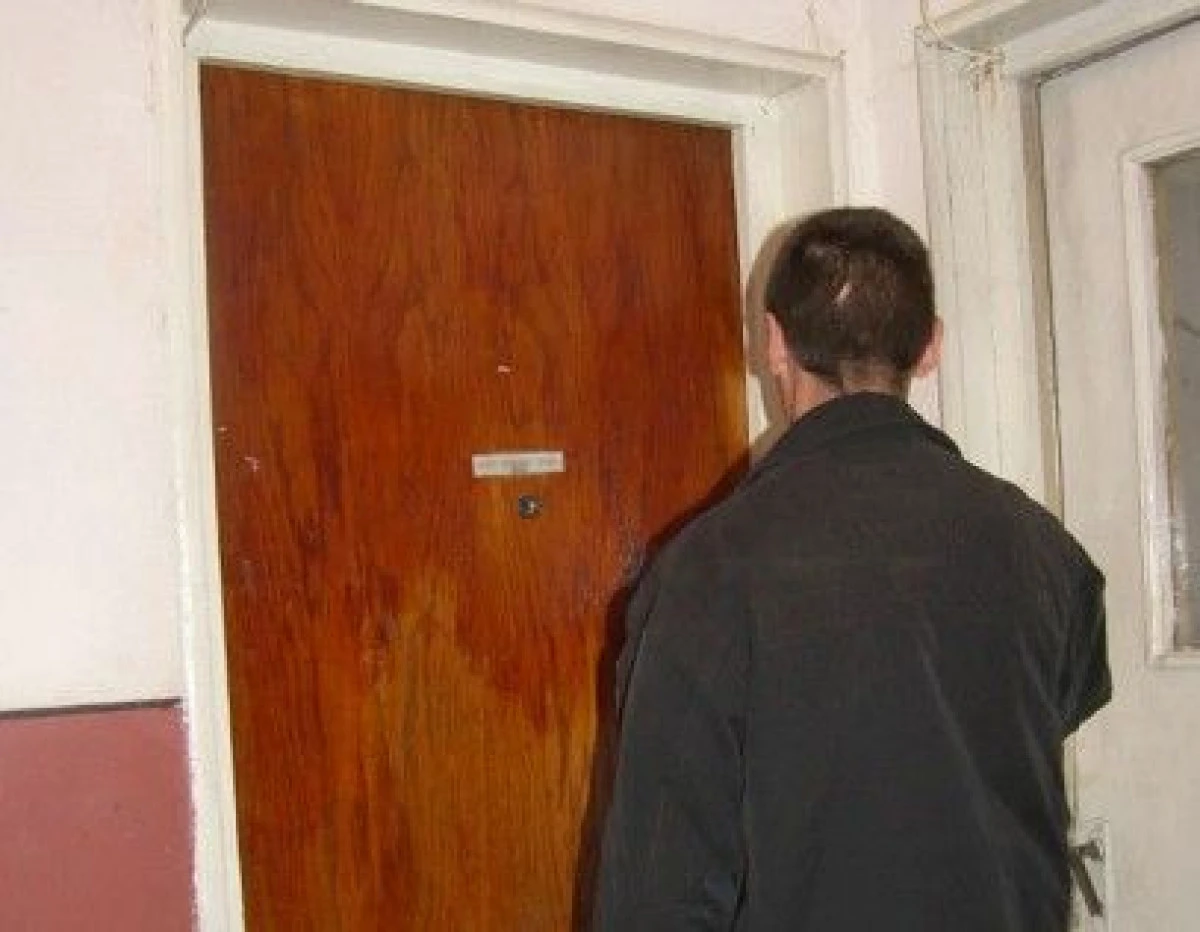 Pare banc, dar nu e! Un român cu 4 clase a strâns 700.000 de euro dându-se drept judecător